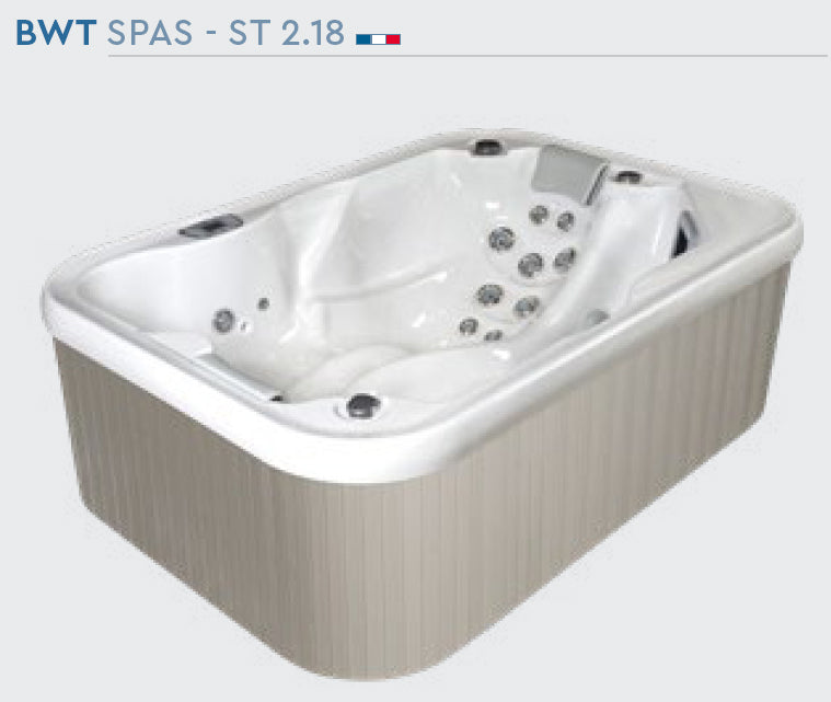 SPA BWT ST 2.18 WITH TWO LOUNGERS