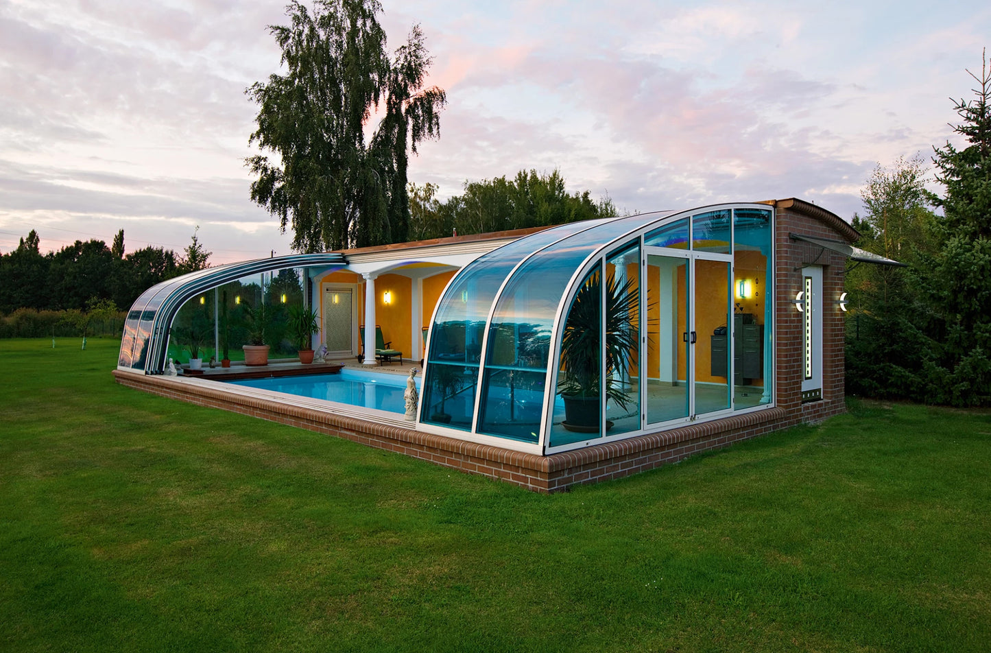 Pool Enclosure CREATIVE